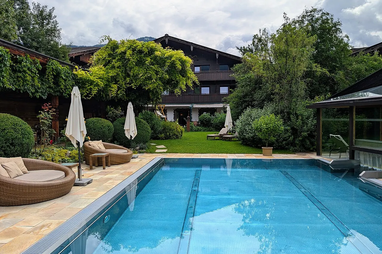 Stock photo of a pool project of the kind Cody Pools Spring takes on in Spring