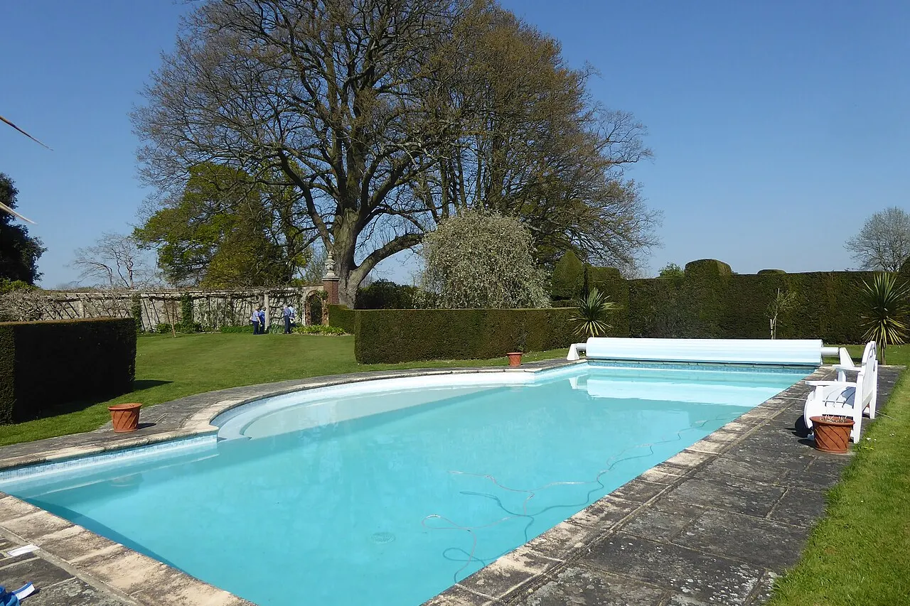 Stock photo of a pool project of the kind MX2 Custom Pools takes on in Boyd