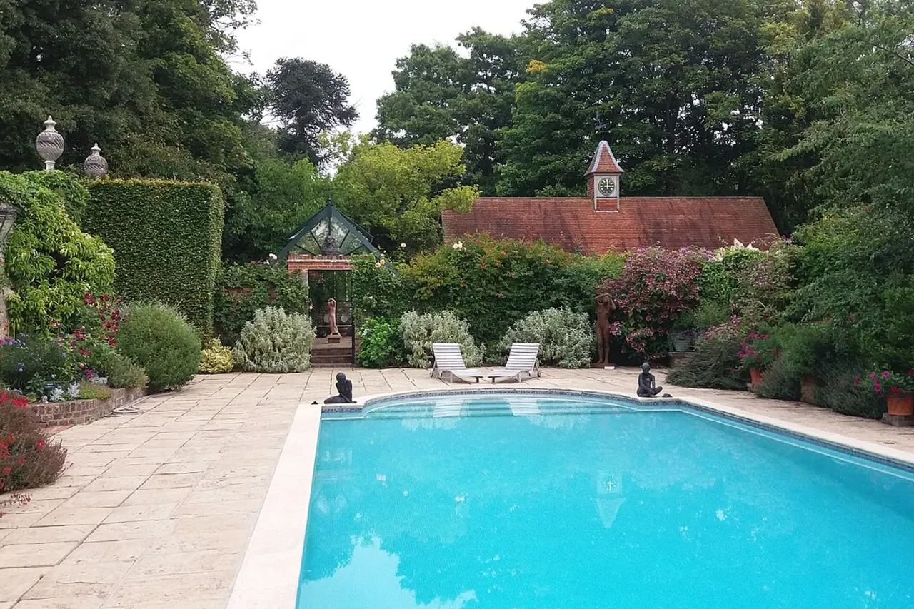 Stock photo of a pool project of the kind Liquidus Pool Services takes on in Dallas