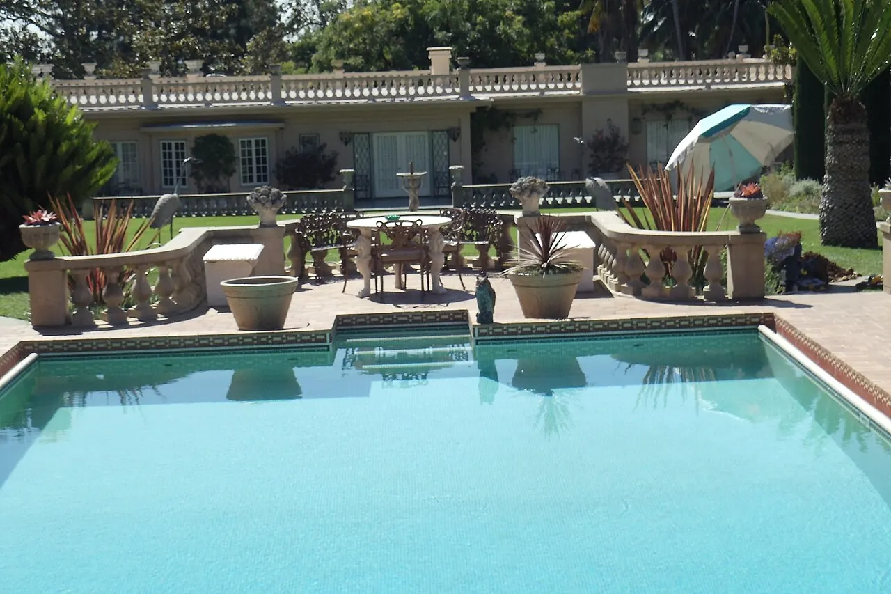 Stock photo of a pool project of the kind Pack Custom Pools takes on in Georgetown
